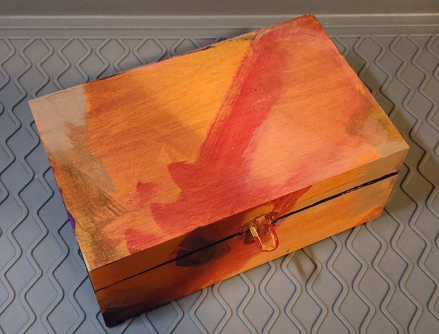 1 handcrafted mini-fig carrying box w/foam : "Nova Sunburst 2026" [box only] Holds 6 Figs + dice
