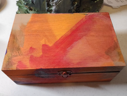Set of 4x Painted Dealaque Necromunda Figures w handmade "designer case"
